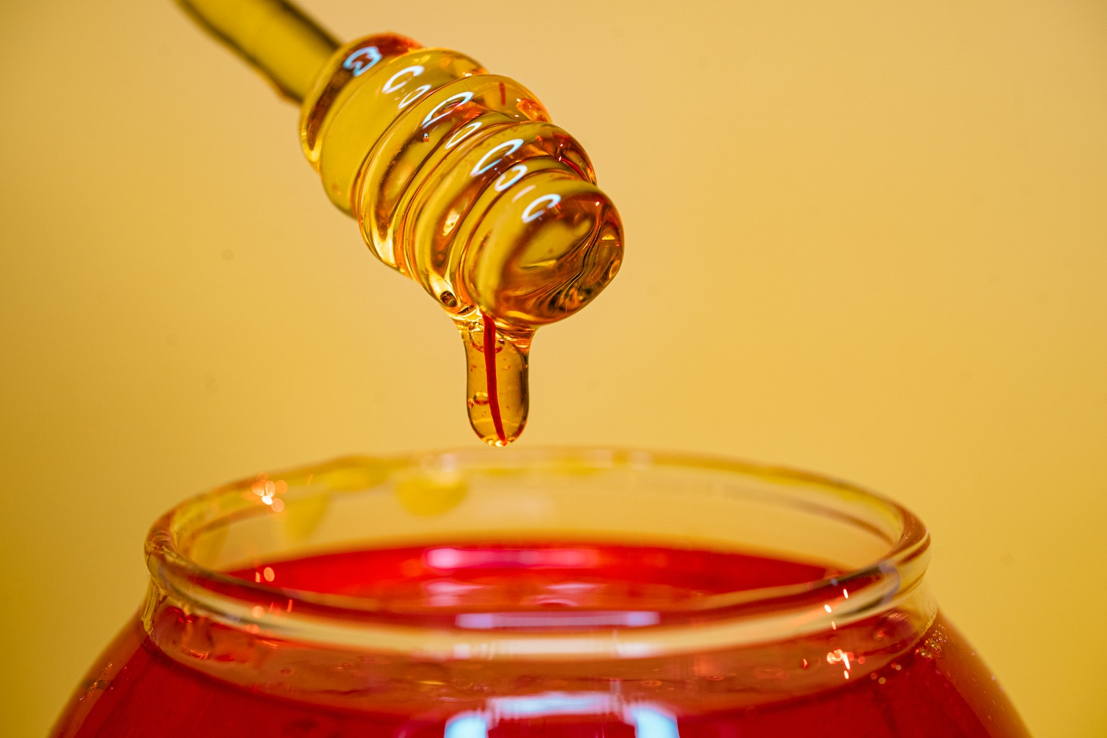 Pourquoi le miel est-il dangereux pour les bébés ?
